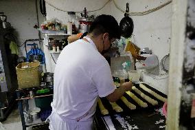 Merchants In Mexico City Are Busy Selling Their Products On Christmas Eve