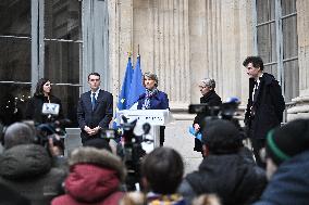 Handover Ceremony At The Education Ministry - Paris