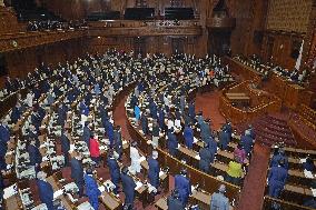 Japan parliament passes bills to improve political fund transparency