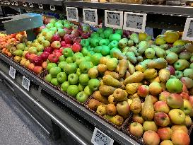 Plastic-Free Produce Section In Strasbourg Supermarket