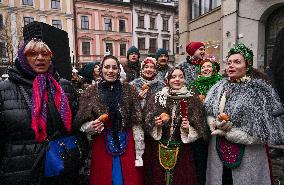 Christmas didukh installed in Kyiv