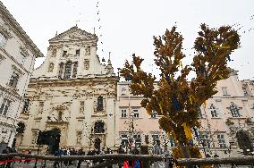 Christmas didukh installed in Kyiv