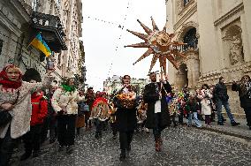 Christmas didukh installed in Kyiv