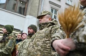 Christmas didukh installed in Kyiv