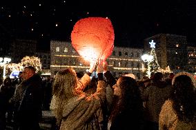 Christmas Eve With The 'Night Of Wishes' In Athens