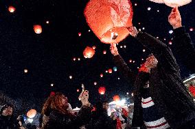 Christmas Eve With The 'Night Of Wishes' In Athens