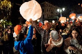 Christmas Eve With The 'Night Of Wishes' In Athens