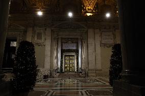 Pope Francis opens the Holy Door in St. Peter's Basilica for the Jubilee 2025, celebrates Christmas Mass in front of thousands o