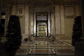 Pope Francis opens the Holy Door in St. Peter's Basilica for the Jubilee 2025, celebrates Christmas Mass in front of thousands o