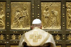 Pope Francis Opens Holy Door To Launch Jubilee 2025 - Vatican