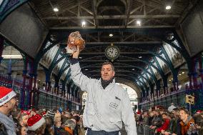 Smithfield Meat Market Christmas Eve Auction - London