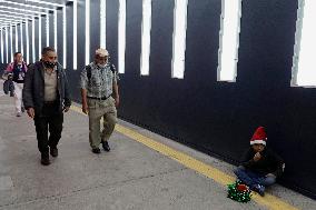 Migrants Spend Christmas Stranded In Mexico City