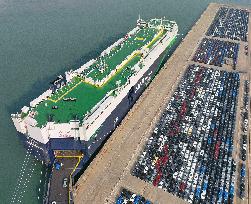 World's Largest LNG-powered Vehicle Carrier ANJI PRESTIGE