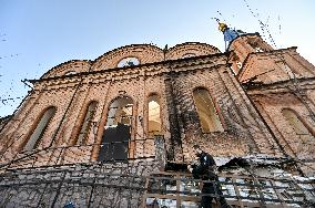 Zaporizhzhia police officers deliver Peace Light of Bethlehem to colleagues in frontline territories