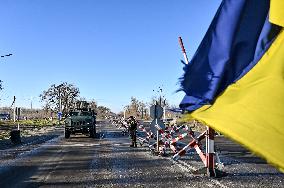 Zaporizhzhia police officers deliver Peace Light of Bethlehem to colleagues in frontline territories