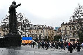 Ukraines coat of arms made of didukhs installed in Lviv