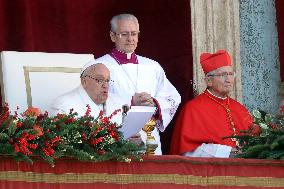 Pope Francis imparts a solemn blessing  Urbi et Orbi  on the occasion of Christmas in St. Peter's Square