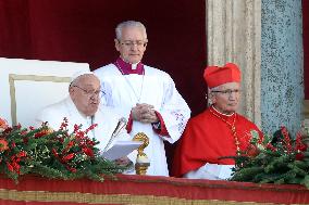 Pope Francis imparts a solemn blessing  Urbi et Orbi  on the occasion of Christmas in St. Peter's Square