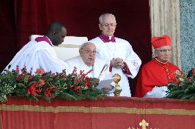 Pope Francis imparts a solemn blessing  Urbi et Orbi  on the occasion of Christmas in St. Peter's Square