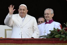 Pope Francis Delivers The Urbi et Orbi Message - Vatican