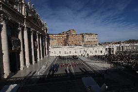 Pope Francis imparts a solemn blessing  Urbi et Orbi  on the occasion of Christmas in St. Peter's Square