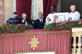 Pope Francis Delivers The Urbi et Orbi Message - Vatican