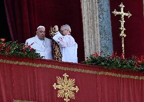 Pope Francis Delivers The Urbi et Orbi Message - Vatican