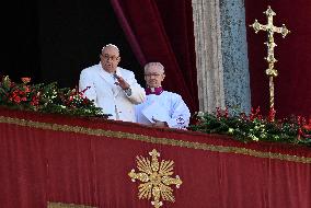 Pope Francis Delivers The Urbi et Orbi Message - Vatican