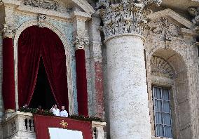 Pope Francis Delivers The Urbi et Orbi Message - Vatican