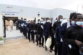 Libya Deports Migrants To Niger - Tripoli