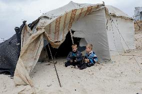 Displaced Families Face Harsh Winter - Gaza