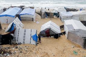 Displaced Families Face Harsh Winter - Gaza