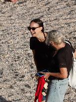 Natalie Portman Enjoying The Sun In St Barths