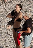 Natalie Portman Enjoying The Sun In St Barths