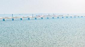 Shanghai-Suzhou-Huzhou High-speed Railway Put into operation