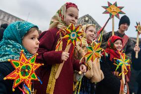 Ukrainians Sing Christmas Carols And Carry Decorated Stars Of Bethlehem As They Mark Christmas In Downtown Kyiv