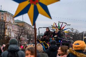 Ukrainians Sing Christmas Carols And Carry Decorated Stars Of Bethlehem As They Mark Christmas In Downtown Kyiv