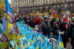 Ukrainians Sing Christmas Carols And Carry Decorated Stars Of Bethlehem As They Mark Christmas In Downtown Kyiv