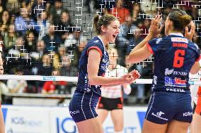 Reale Mutua Fenera Chieri '76 v Honda Olivero Cuneo - Italian Women's Serie A1 Volleyball