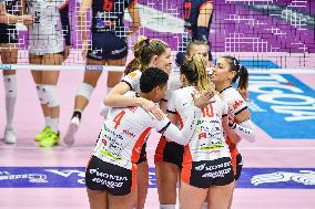 Reale Mutua Fenera Chieri '76 v Honda Olivero Cuneo - Italian Women's Serie A1 Volleyball