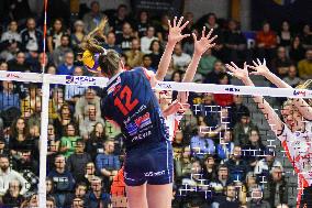 Reale Mutua Fenera Chieri '76 v Honda Olivero Cuneo - Italian Women's Serie A1 Volleyball