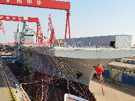 China Launches New-Generation Amphibious Assault Ship - Shanghai