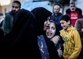 Gaza Death Toll Nears 45,000