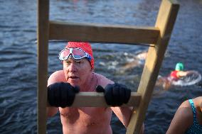 Winter Swimming - Prague