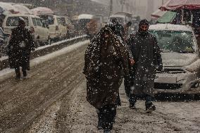 Snowfall In Kashmir