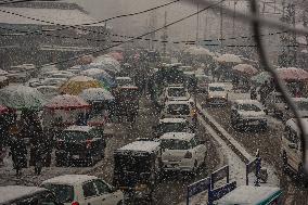 Snowfall In Kashmir