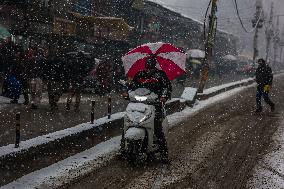 Snowfall In Kashmir