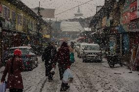 Snowfall In Kashmir