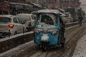 Snowfall In Kashmir