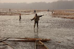 Cold Weather In Kashmir